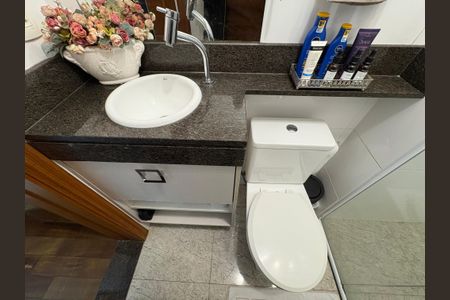 Apartamento à venda com 67m², 3 quartos e 1 vaga Apartamento à venda com 67m², 3 quartos e 1 vagaBanheiro