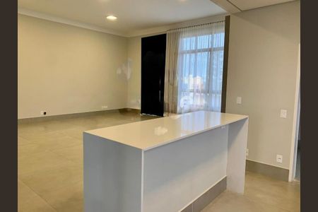 Casa à venda com 3 quartos, 238m² em Swiss Park, Campinas
