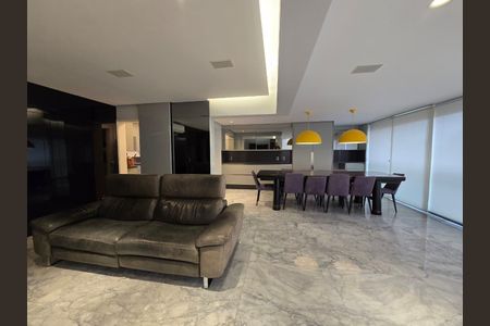 Apartamento à venda com 3 quartos, 157m² em Vila Nova Conceição, São Paulo