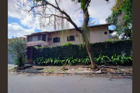 Casa de condomínio à venda com 338m², 6 quartos e 3 vagas