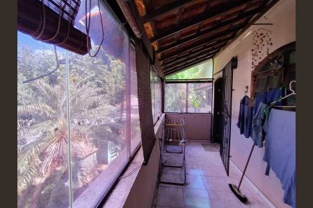 Casa de condomínio à venda com 338m², 6 quartos e 3 vagas