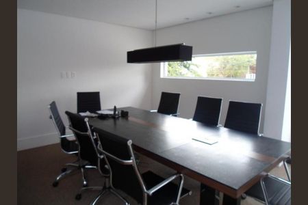 Casa à venda com 145m², 4 quartos e 2 vagas