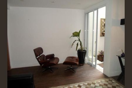 Casa à venda com 145m², 4 quartos e 2 vagas