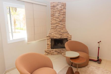 Casa de condomínio à venda com 258m², 4 quartos e 4 vagasSala