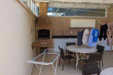 Casa de condomínio à venda com 258m², 4 quartos e 4 vagasChurrasqueira