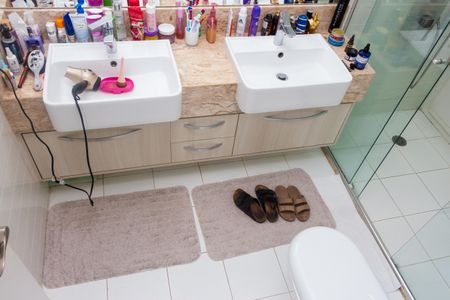 Casa de condomínio à venda com 258m², 4 quartos e 4 vagasBanheiro da Suíte