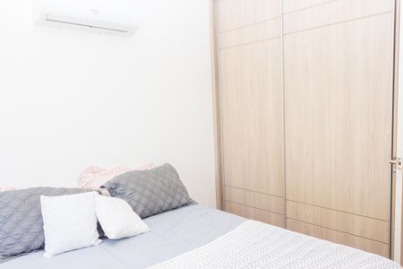 Casa de condomínio à venda com 258m², 4 quartos e 4 vagasSuíte