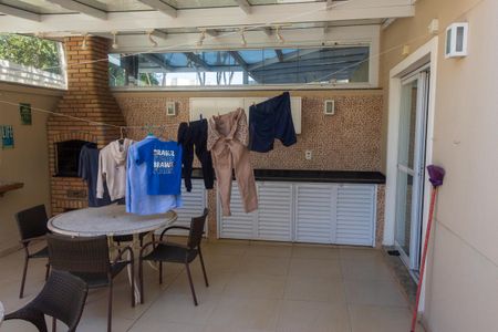 Casa de condomínio à venda com 258m², 4 quartos e 4 vagasQuintal