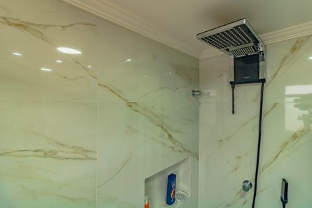 Apartamento à venda com 60m², 2 quartos e 1 vaga Apartamento à venda com 60m², 2 quartos e 1 vagaBanheiro