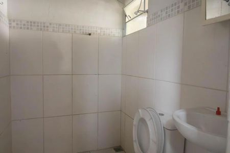 Banheiro de casa para alugar com 1 quarto, 60m² em Portal dos Gramados, Guarulhos