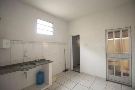 Cozinha de casa para alugar com 1 quarto, 60m² em Portal dos Gramados, Guarulhos