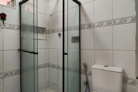 Banheiro  de casa de condomínio para alugar com 2 quartos, 90m² em Portal dos Gramados, Guarulhos