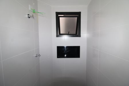 Banheiro de apartamento à venda com 1 quarto, 30m² em Parada Inglesa, São Paulo