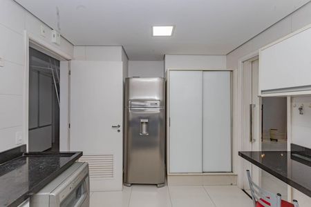 Apartamento à venda com 140m², 3 quartos e 2 vagasCozinha