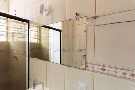 Apartamento à venda com 76m², 2 quartos e 1 vaga Apartamento à venda com 76m², 2 quartos e 1 vagaBanheiro