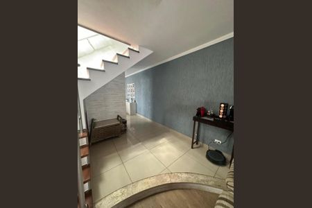 Casa à venda com 250m², 3 quartos e 2 vagas Casa à venda com 250m², 3 quartos e 2 vagasFoto 02