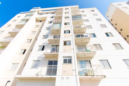 Apartamento para alugar com 47m², 2 quartos e 1 vaga Apartamento para alugar com 47m², 2 quartos e 1 vagaFachada