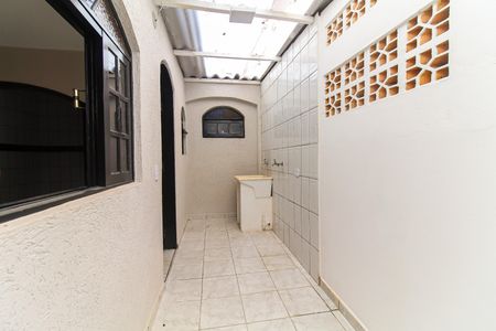 Casa para alugar com 37m², 1 quarto e 1 vagaÁrea de Serviço