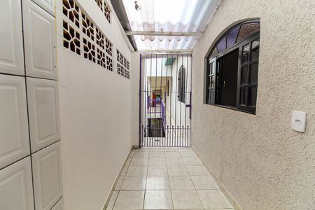Casa para alugar com 37m², 1 quarto e 1 vagaÁrea de Serviço