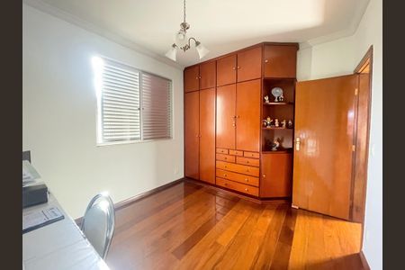 Apartamento à venda com 140m², 3 quartos e 2 vagasQuarto 1
