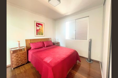 Apartamento à venda com 140m², 3 quartos e 2 vagasSuíte