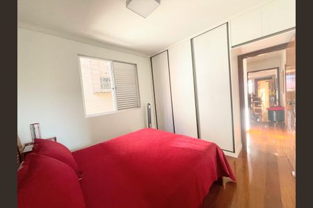 Apartamento à venda com 140m², 3 quartos e 2 vagasSuíte