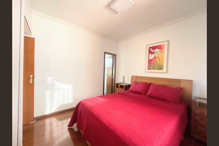 Apartamento à venda com 140m², 3 quartos e 2 vagasSuíte