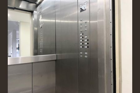 Apartamento à venda com 140m², 3 quartos e 2 vagasÁrea comum - Elevador