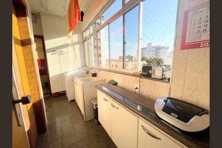 Apartamento à venda com 140m², 3 quartos e 2 vagasÁrea de serviço