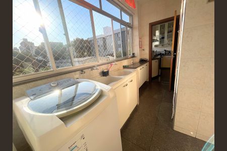 Apartamento à venda com 140m², 3 quartos e 2 vagasÁrea de serviço