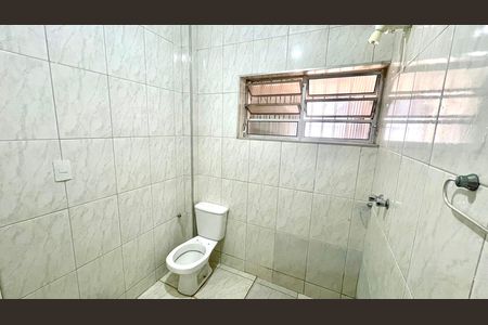 Banheiro de casa para alugar com 3 quartos, 300m² em Vila Galvão, Guarulhos