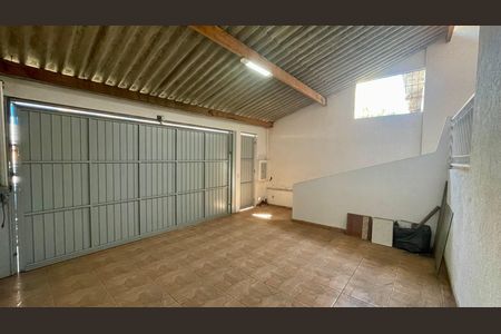 Garagem de casa para alugar com 3 quartos, 300m² em Vila Galvão, Guarulhos