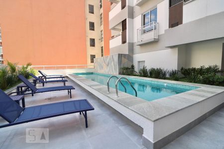 Studio para alugar com 31m², 1 quarto e sem vaga Studio para alugar com 31m², 1 quarto e sem vagaÁrea comum - Piscina