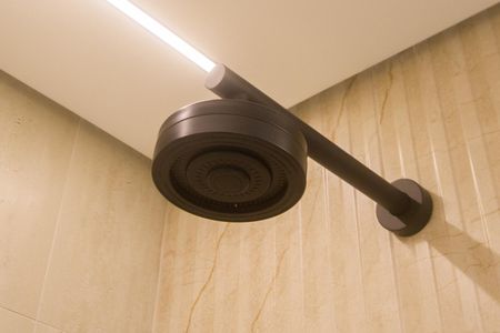 Banheiro de kitnet/studio à venda com 1 quarto, 24m² em Vila Cordeiro, São Paulo