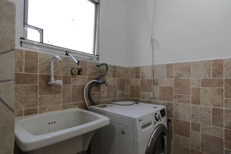 Apartamento para alugar com 68m², 2 quartos e 1 vagaÁrea de Serviço