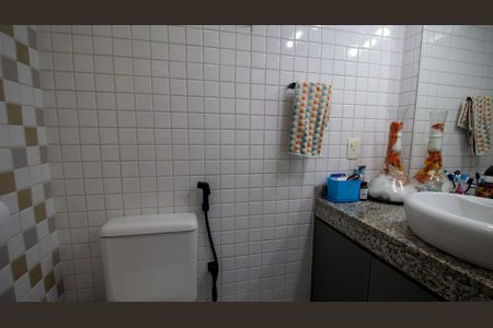 Apartamento à venda com 100m², 3 quartos e 2 vagasBanheiro da Suíte 1