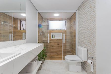 Apartamento à venda com 229m², 4 quartos e 3 vagasBanheiro da Suíte