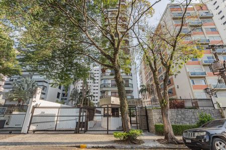 Apartamento à venda com 229m², 4 quartos e 3 vagasFachada