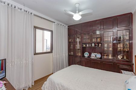 Apartamento à venda com 229m², 4 quartos e 3 vagasQuarto