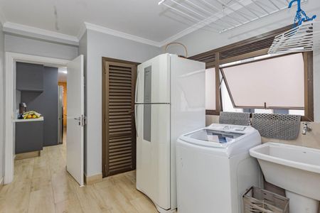 Apartamento à venda com 229m², 4 quartos e 3 vagasÁrea de Serviço