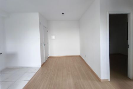Sala de apartamento para alugar com 2 quartos, 42m² em Jardim Ipaussurama, Campinas