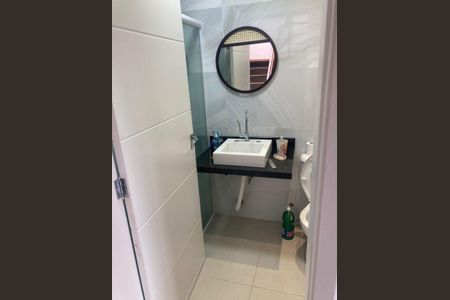 Casa de condomínio à venda com 200m², 3 quartos e 2 vagas