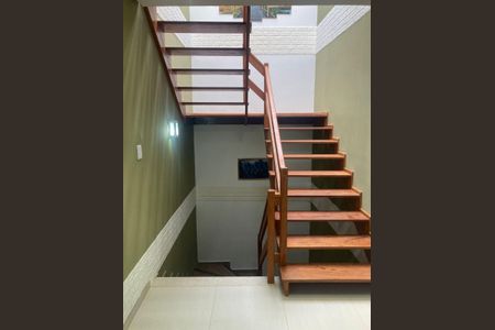 Casa de condomínio à venda com 200m², 3 quartos e 2 vagas