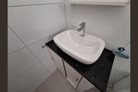 Apartamento para alugar com 50m², 2 quartos e sem vagaBanheiro