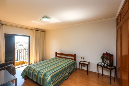 Apartamento à venda com 220m², 3 quartos e 3 vagasSuíte 3