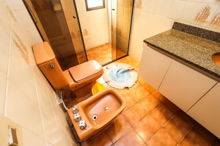 Apartamento à venda com 220m², 3 quartos e 3 vagasBanheiro da Suíte 1