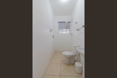 Banheiro de casa para alugar com 1 quarto, 60m² em Vila Ré, São Paulo