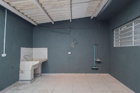 Casa para alugar com 60m², 1 quarto e sem vagaÁrea de Serviço