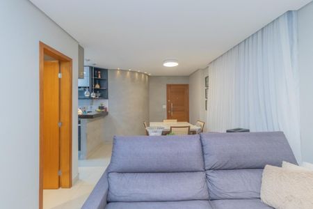 Foto 02 de apartamento à venda com 2 quartos, 67m² em Vila Paris, Belo Horizonte