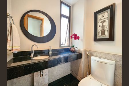 Apartamento à venda com 169m², 4 quartos e 3 vagasLavabo